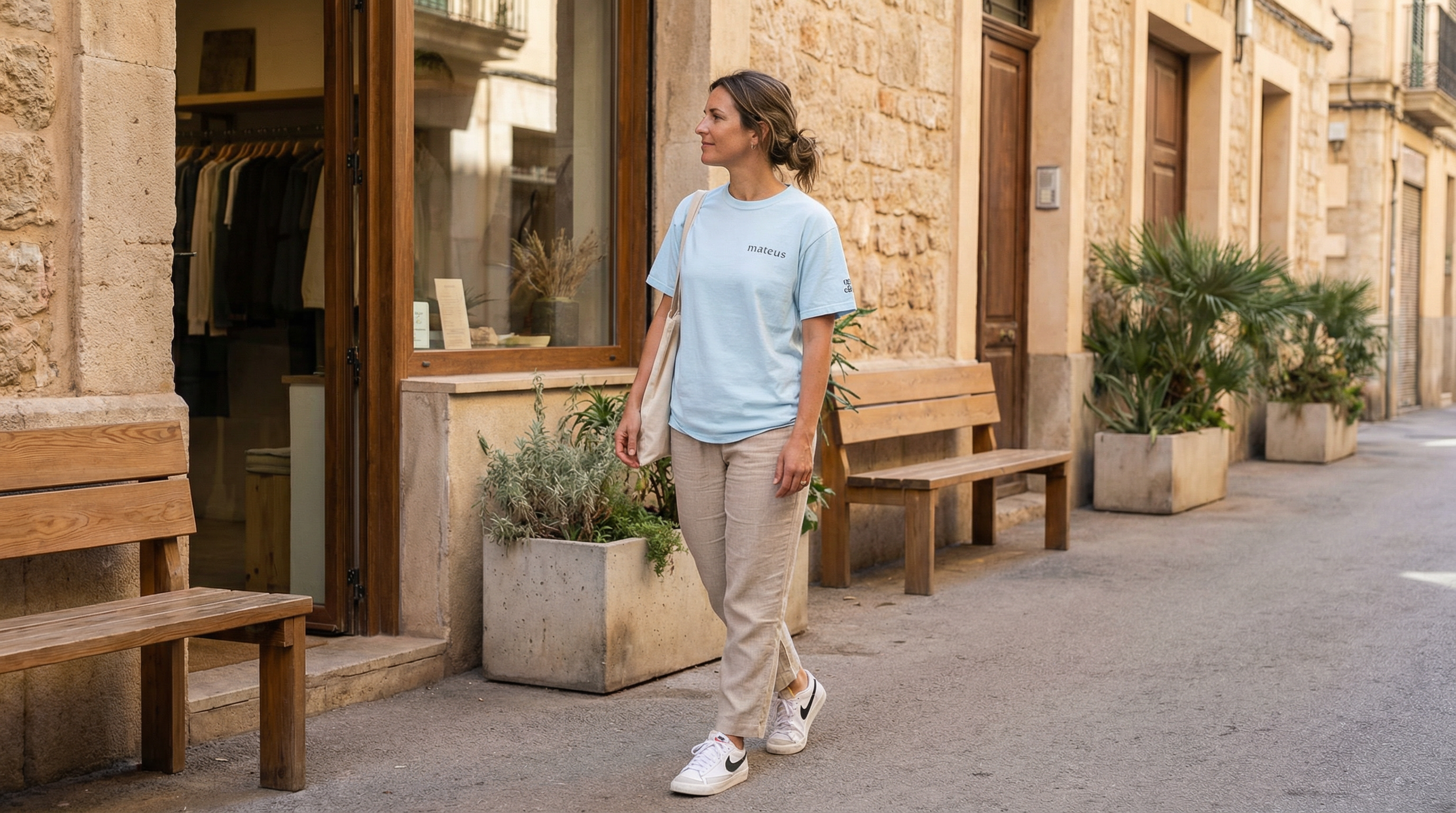 Unisex Heavyweight Basic T-shirt Lagoon Blue